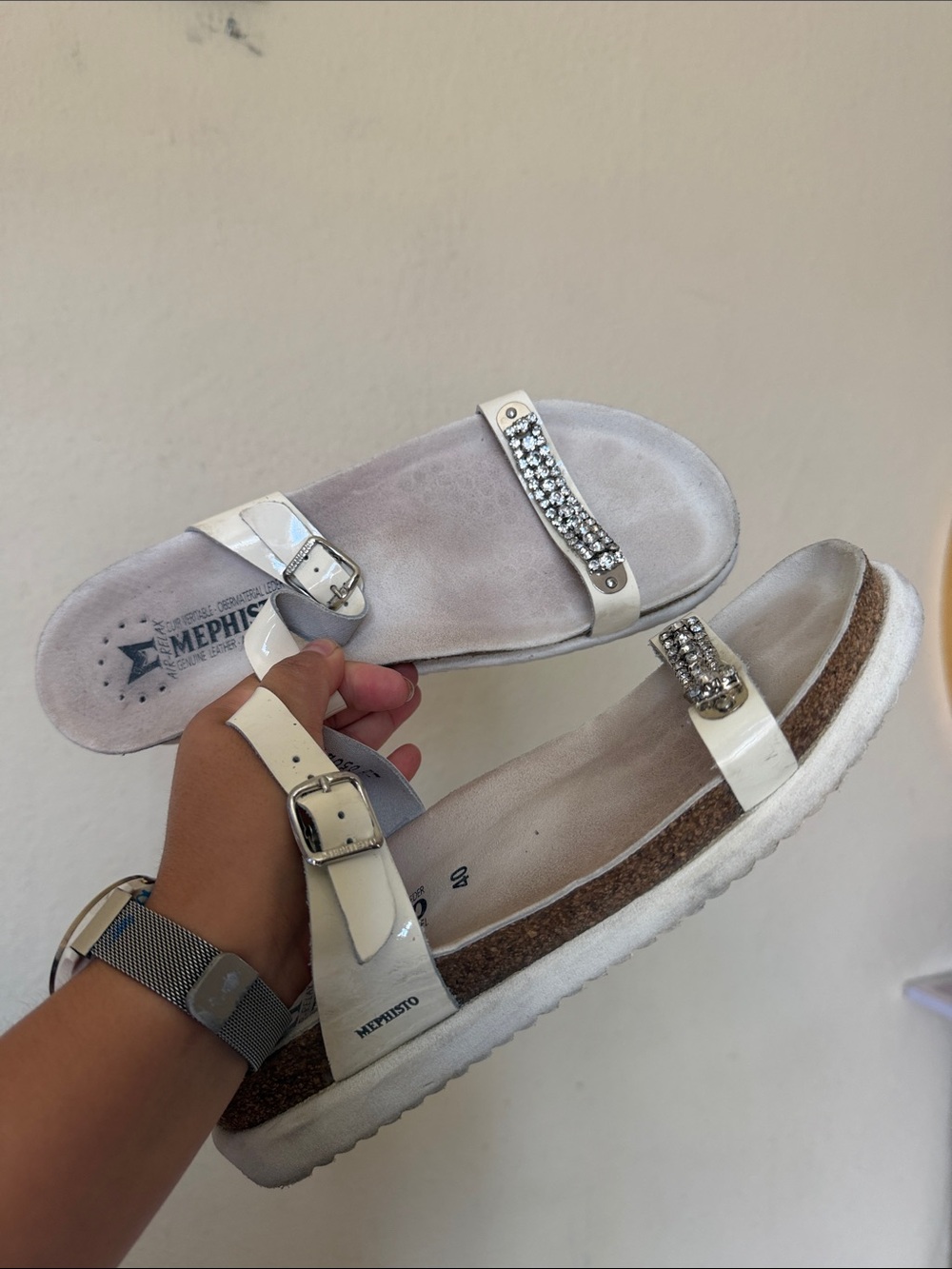 MEPHISTO White Rhinestone Sandals size 40